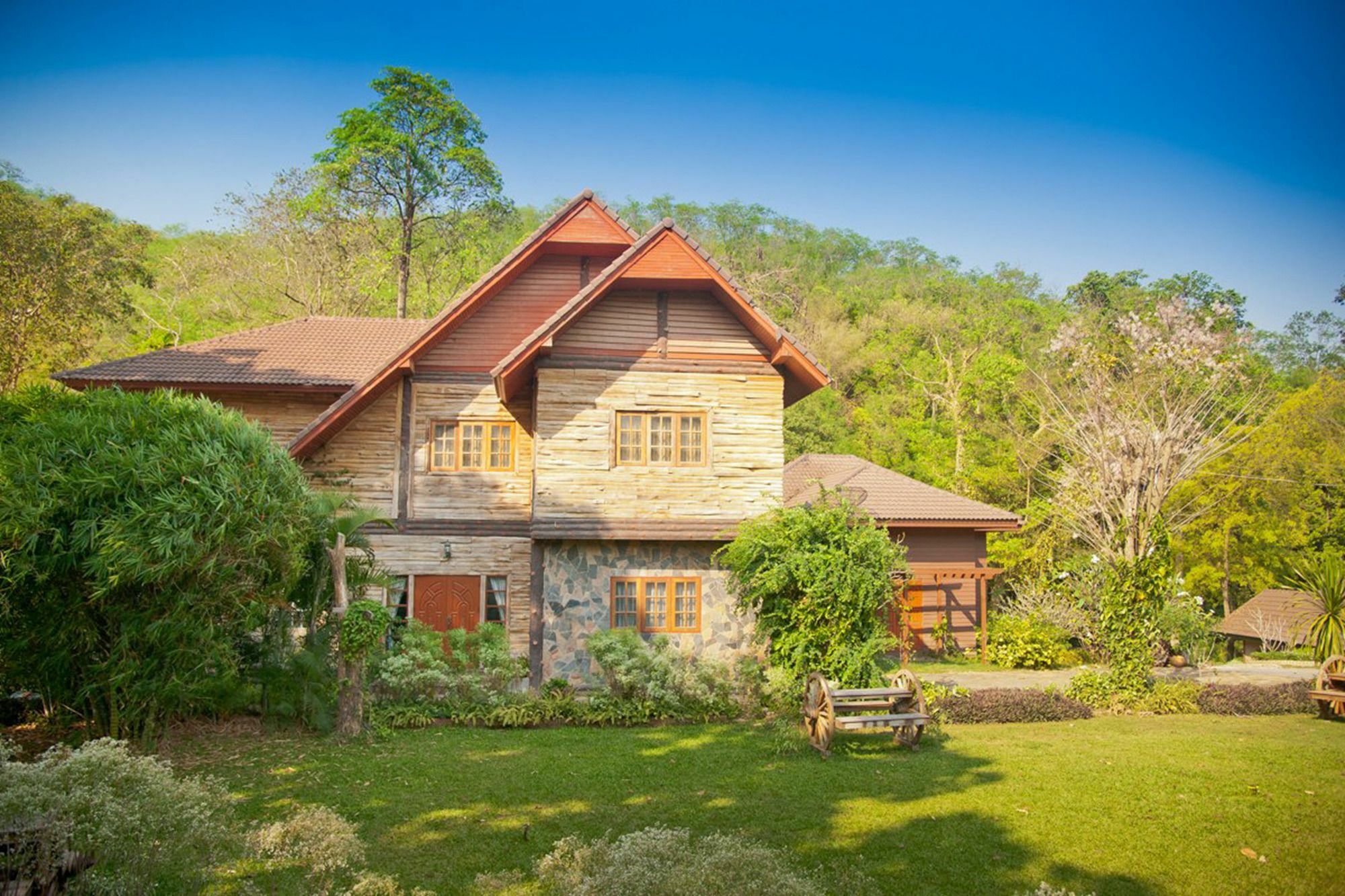 Khao Nam Fah Resort Пакчонг Экстерьер фото
